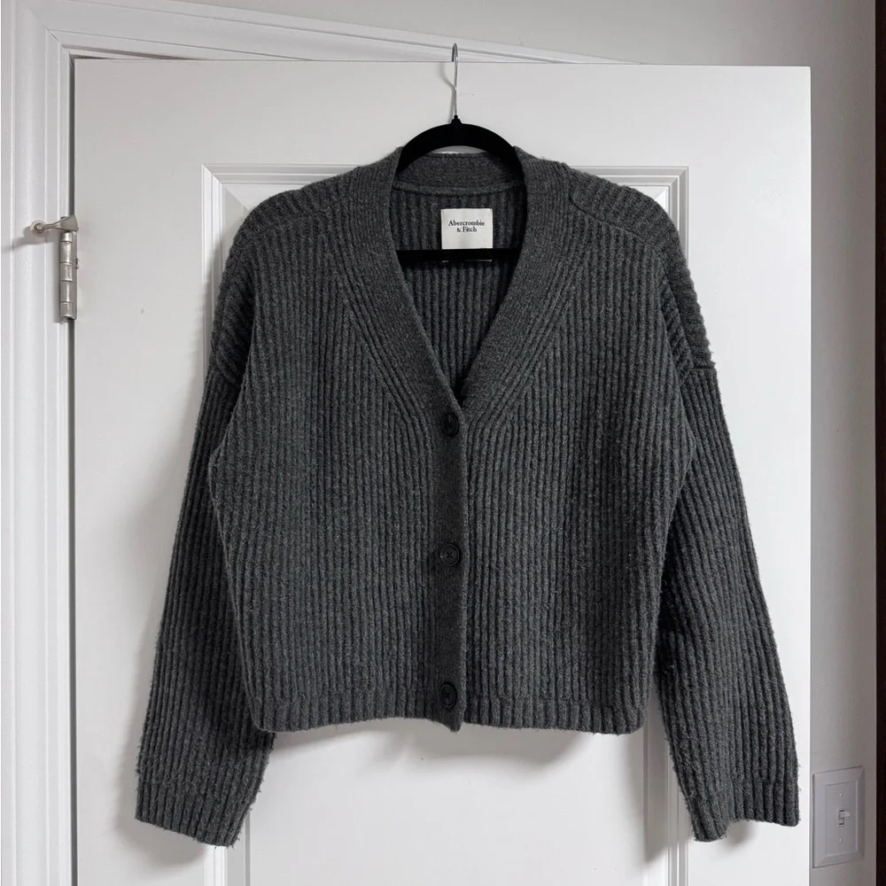 Abercrombie & Fitch Charcoal Ribbed Cardigan - Picture 1 of 4